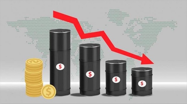 Brent petrol düşüş yaşıyor
