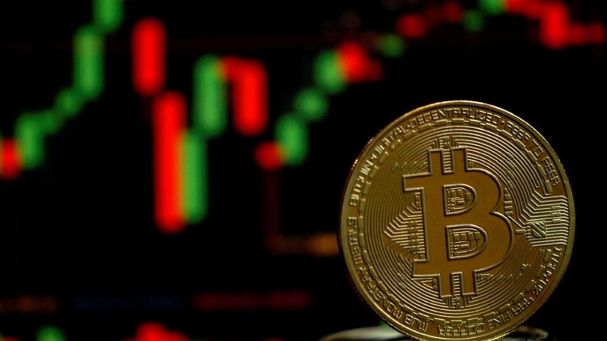 Bitcoin 27,000 doların altına geriledi