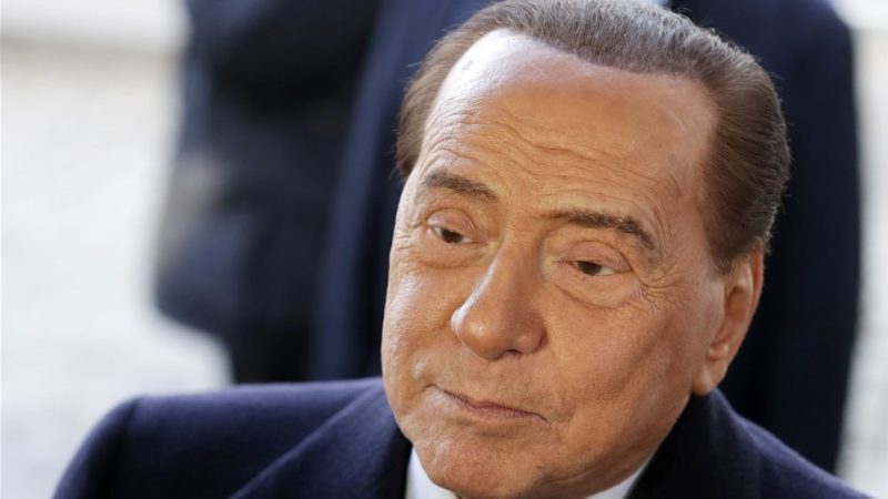 Berlusconi aramızdan ayrıldı