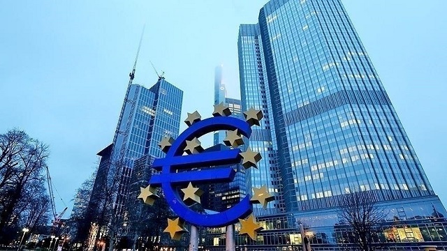 Avrupa’da kredi talebine düşüş devam ediyor